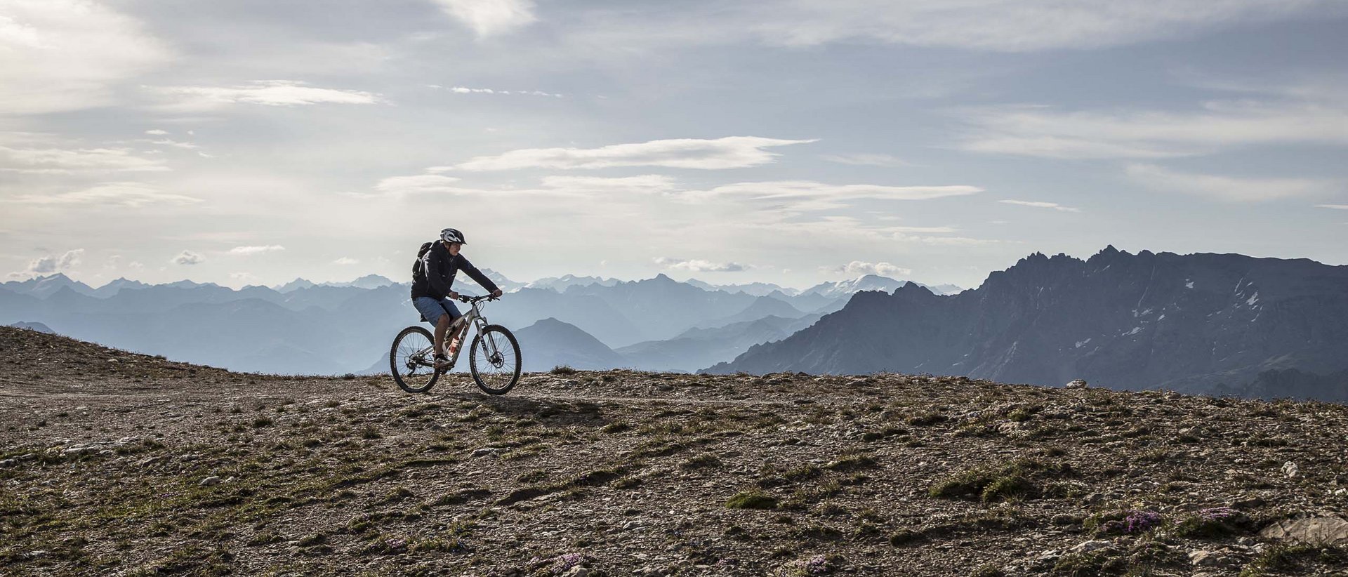 Bergbahnen Samnaun: Sommer, Sonne, Bike-Action Bergbahnen Samnaun: Sommer, Sonne, Bike-Action