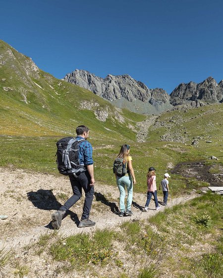 Wandern in Graubünden: die Berge und Sie Wandern in Graubünden: die Berge und Sie