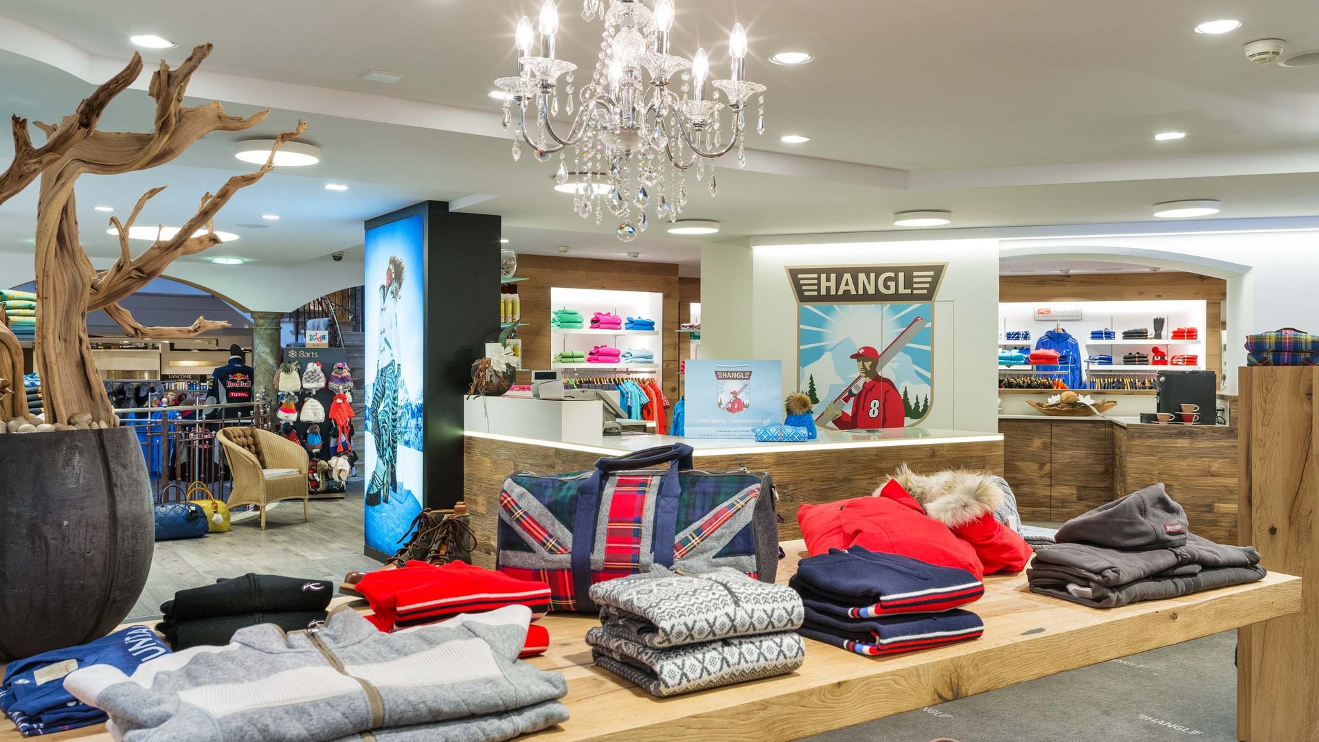 Samnaun: einkaufen – natürlich zollfrei Samnaun: einkaufen – natürlich zollfrei