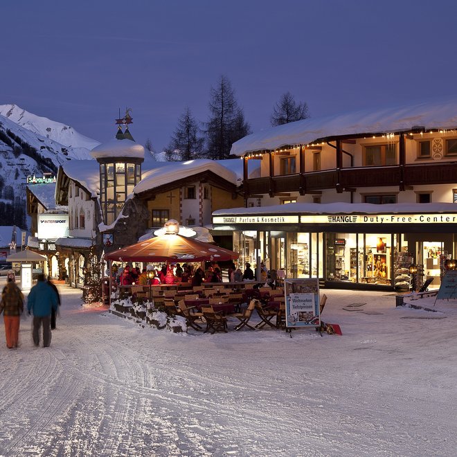 Wandern in Samnaun, Verweilen auf der Sonnenterrasse Wandern in Samnaun, Verweilen auf der Sonnenterrasse