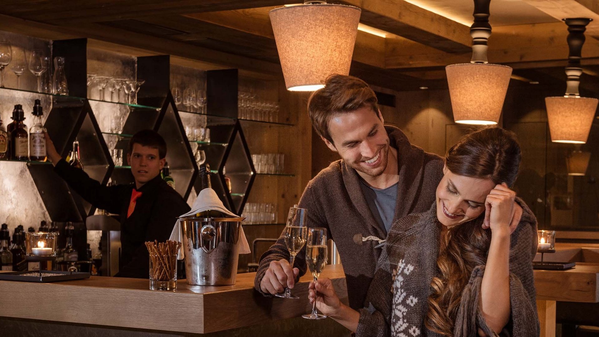 Wandern in Samnaun, Verweilen auf der Sonnenterrasse Wandern in Samnaun, Verweilen auf der Sonnenterrasse